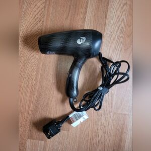 T3 Featherweight Travel Blow Dryer